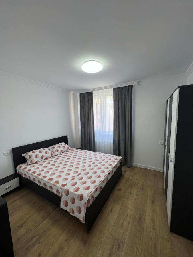 Sunny Apartment Center Suceava Buitenkant foto
